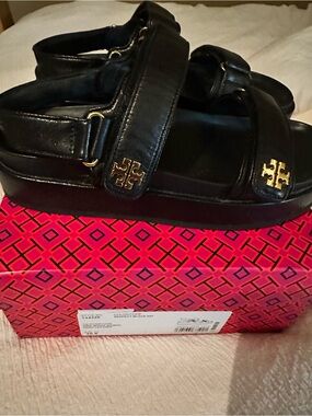 Tory Burch Black Leather Platform Kira Goat leather Sandal Charm with Gold Logo